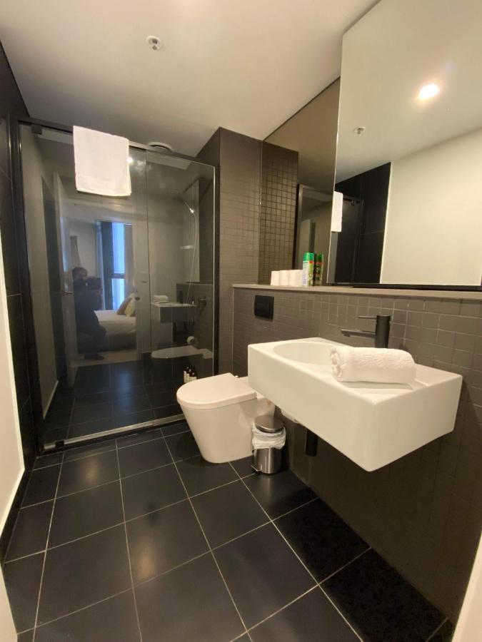 2 Bed 2 Bath Luxury Apartment In Braddon Canberra - Free Heated Pool, Gym, Parking Exterior photo