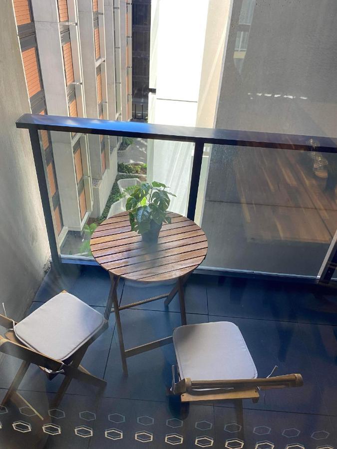 2 Bed 2 Bath Luxury Apartment In Braddon Canberra - Free Heated Pool, Gym, Parking Exterior photo